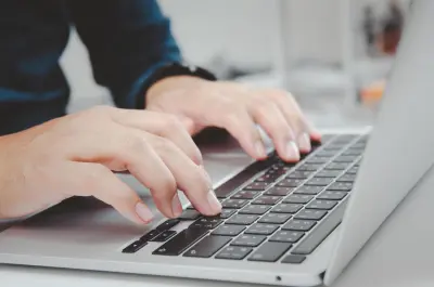 كاتب محتوى متخصص في المقالات والأبحاث