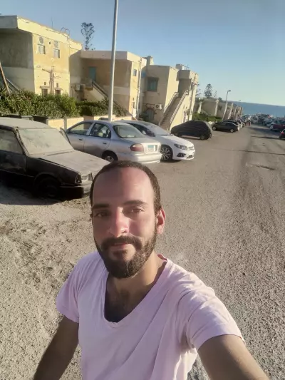 كاتب و مسوق