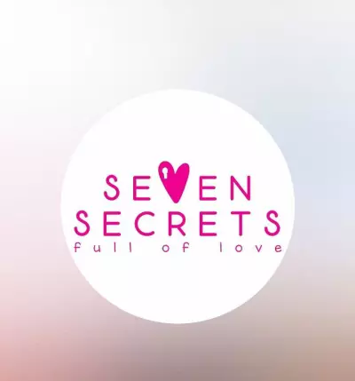 جموعة من تصاميم الشعارات الاحترافية لعلامات تجارية متنوعة