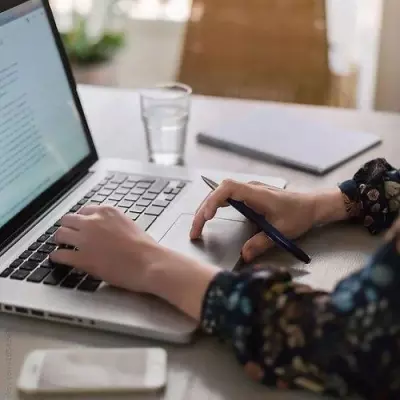 ادخال البيانات بدقة وتنظيم و تنسيق المحتوى بطريقة واضحة وسهلة القراءة