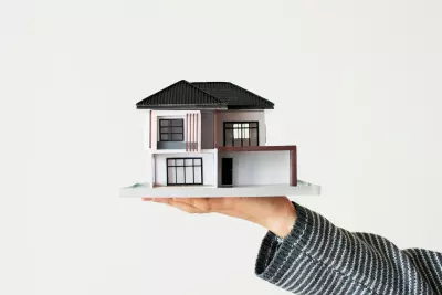 موقع Housey يخدم بناء المنزل وتوضيبه من سباكه وغيره