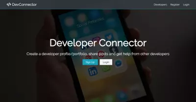 Social Media App موقع تواصل اجتماعي شبيه لما يوجد لدينا يسهل للعملاء التواصل ببعضهما البعض