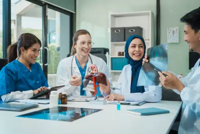 مونتاج راقٍ ومحترف لمحتوى الأطباء – جودة عالية وإخراج مناسب للهوية الطبية