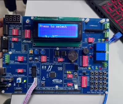 لعبة طوبة , ورقة , مقص باستخدام ATmega32