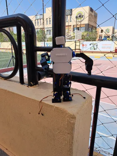 مشروع تصميم و بناء روبوت بشري Humanoid Robot