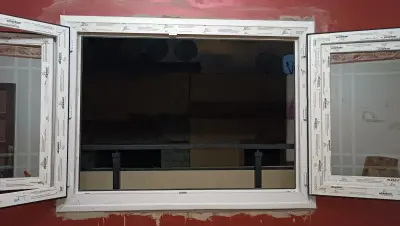 أنظمة أبواب وشبابيك UPVC وواجهات زجاجية وهاند ريل ألومنيوم