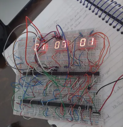 تصميم ساعة رقمية - Designing a digital clock