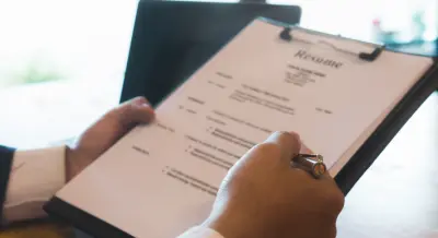 سيرة ذاتية بالإنجليزي | احترافية ومتوافقة مع ATS