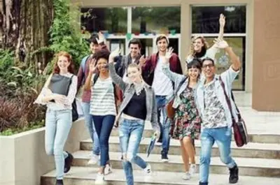 تحليل جاهزية الطلاب لسوق العمل باستخدام تقنيات تحليل البيانات وتعلم الآلة