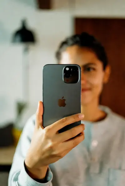 اشهار لشركة ابل