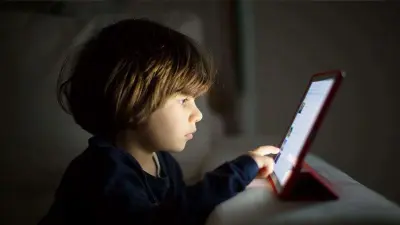 داشبورد وصف تأثير استخدام الشاشات على حياتنا