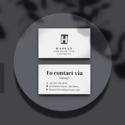 صورة العمل تصميم موك اب مع بزنس كادر يعكس هويه البراند