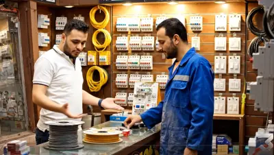 انشاء اعلان ترويجي لمعرض ادوات كهربائية بالAI