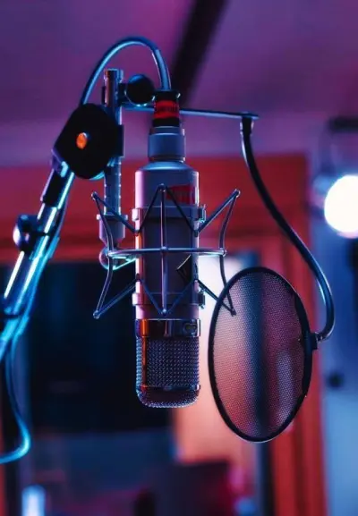 تسجيل تعليق صوتي عربي احترافي بجودة عالية