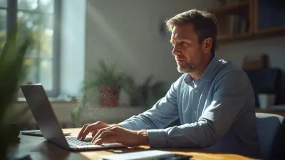 كاتب مقالات