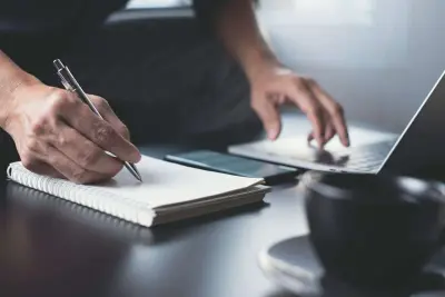 سأقوم بكتابة محتوى ومنشورات جذابة لصفحتك على وسائل التواصل الاجتماعي