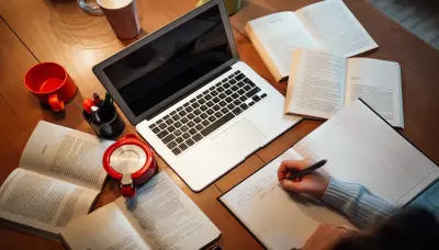 كتابة ابحاث علمية فى مختلف المجالات