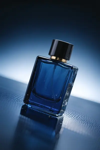 تصميم ثلاثي الأبعاد (3D) للمنتجات مع إخراج فني عالي الجودة