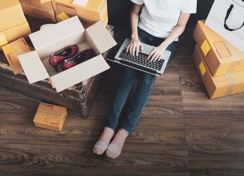 مشروع بيع الملابس من المنزل