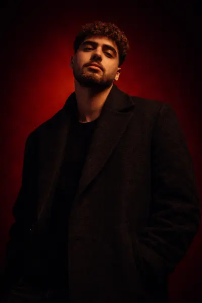 تصميم وتطوير موقع Portfolio شخصي باستخدام HTML و CSS و JavaScript