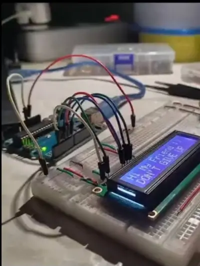 تصميم وتنفيذ نظام فرز منتجات آلي حسب اللون باستخدام Arduino