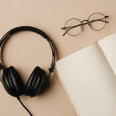تفريغ صوتي احترافي + كتابة محتوى متوافق مع السيو