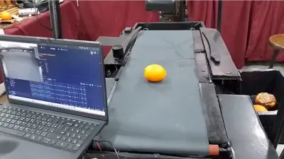 نظام فرز وتصنيف ذكي لجودة الفواكه بالرؤية الحاسوبية + تحكم آلي (YOLOv8 + Arduino)