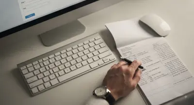 إدخال وتدقيق البيانات المالية