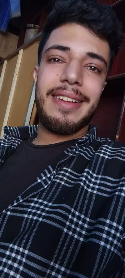 مصمم لوجو و بنارات و شعارات