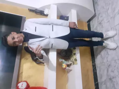 كاتب قصص و مترجم عربي