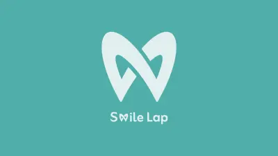 تصميم شعار وهوية بصرية احترافية لمختبر أسنان Smile Lab