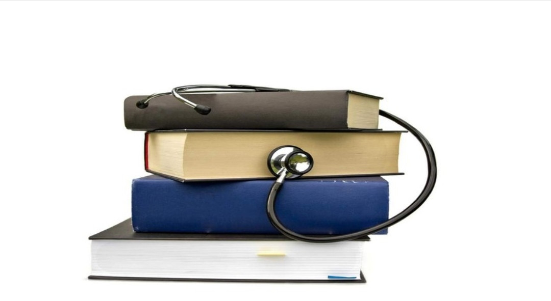 كتابة مقالات حصرية احترافية تتوافق مع معايير السيو.