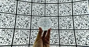 تصميم وإنشاء رموز QR Code احترافية ومخصصة لموقعك أو حساباتك بدقة عالية.
