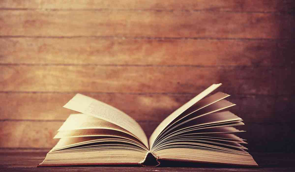 كتابة الروايات والقصص