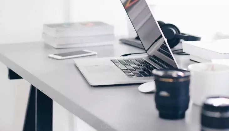 ترجمة النصوص والفيديوهات من اللغة العربية الى جميع اللغات او العكس