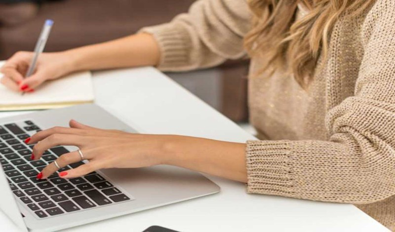 كتابة محتوى إبداعي في جميع المجالات