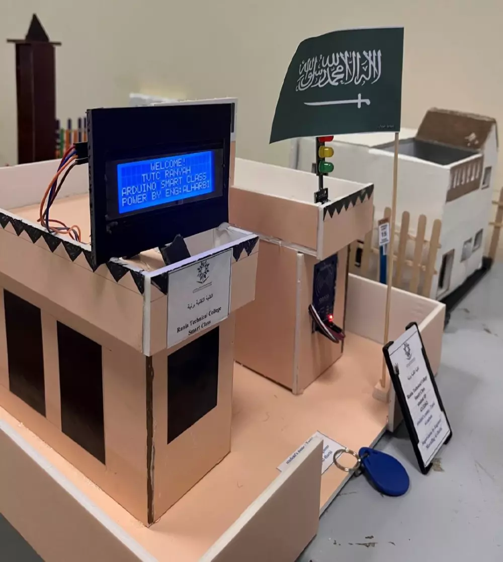 برمجة مشاريع الأردوينو والAVR وال PIC بلغة ال C