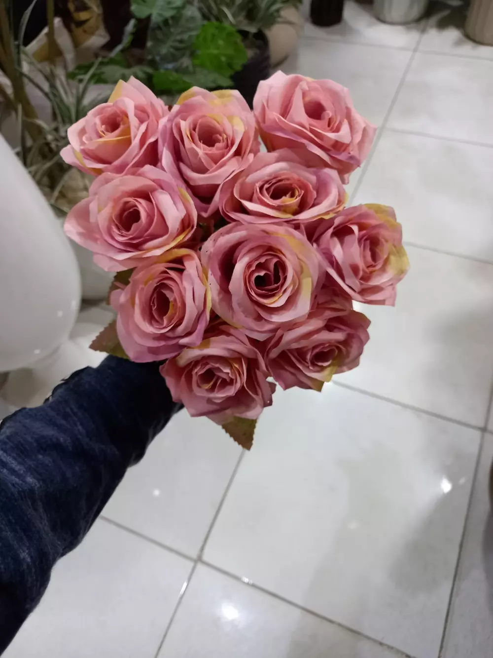 متخصصون في توريد وتجهيز مستلزمات الافراح