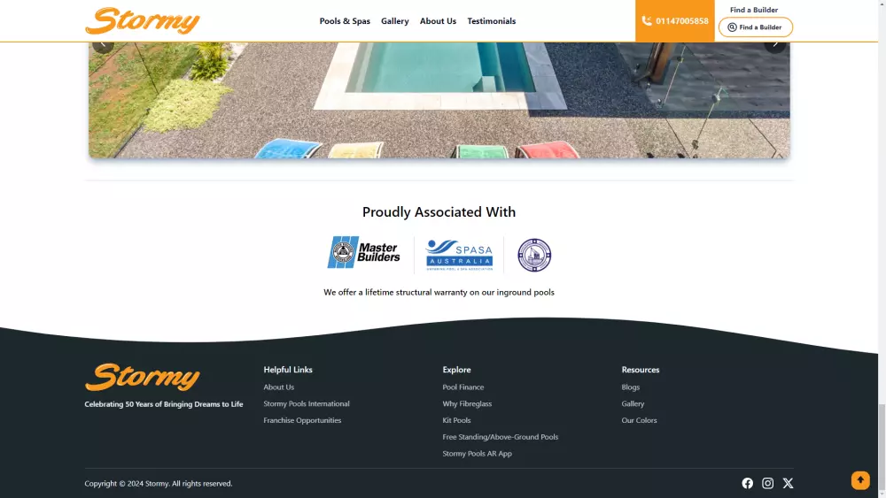 تصميم وبرمجة موقع إلكتروني مميز بالكامل خصيصًا لطلبك