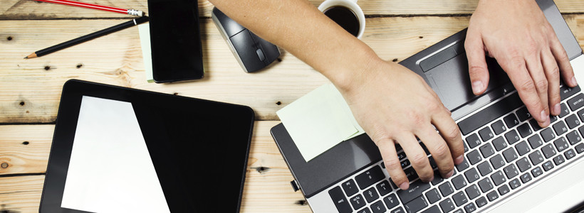 الكتابة على برنامج وورد ، 5 دولار مقابل 10 صفحات