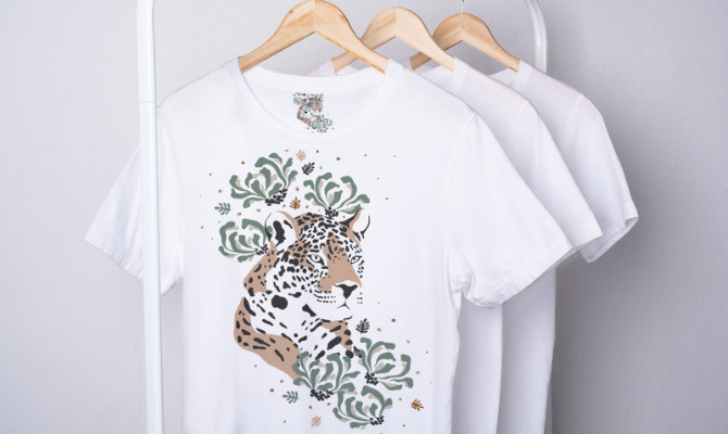 سأقوم بتصميم 2 تصاميم ل merch by amazon + الكلمات المفتاحية