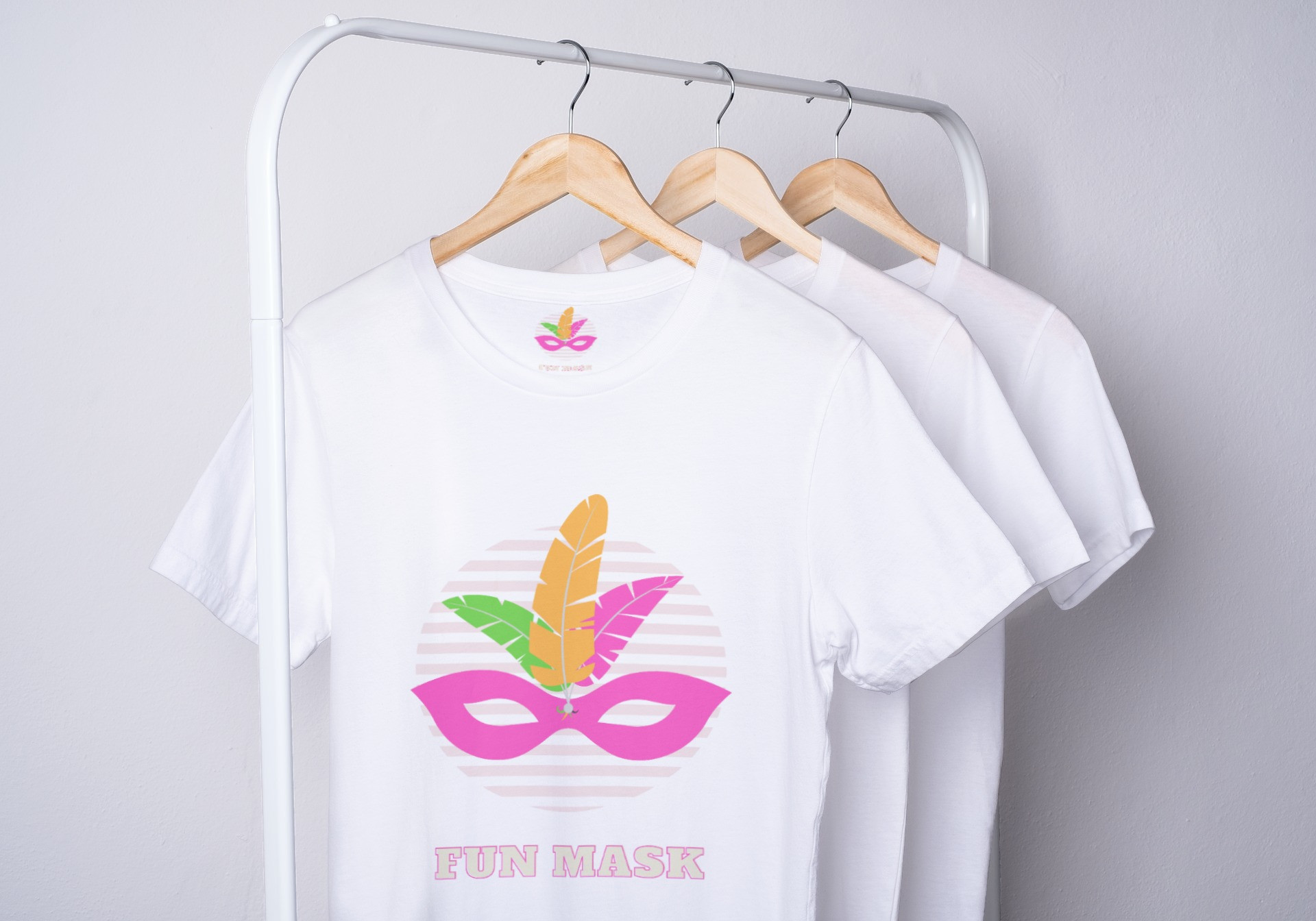 سأقوم بتصميم 2 تصاميم ل merch by amazon + الكلمات المفتاحية