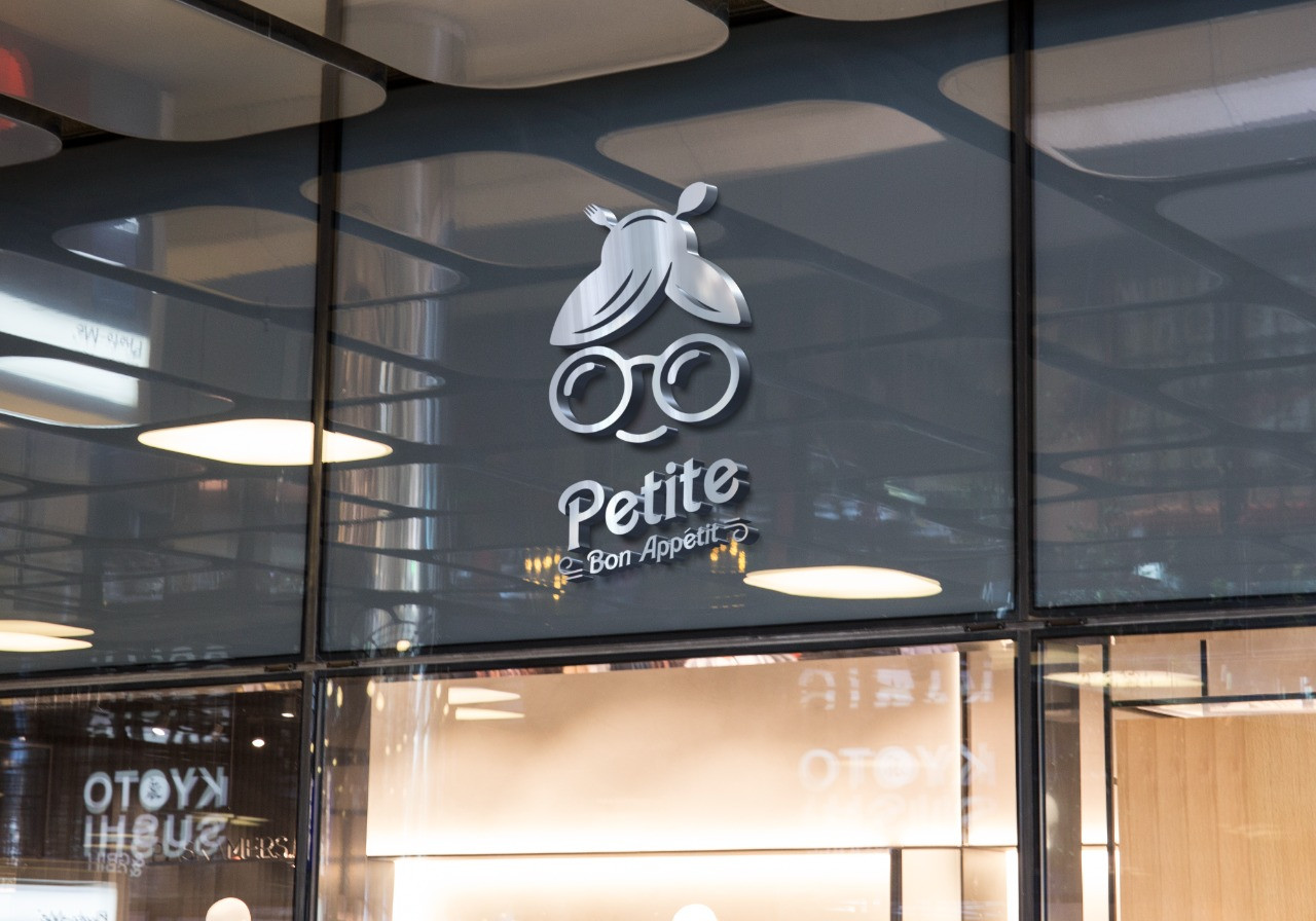 إخراج فني للشعار ليظهر بأجمل صورة