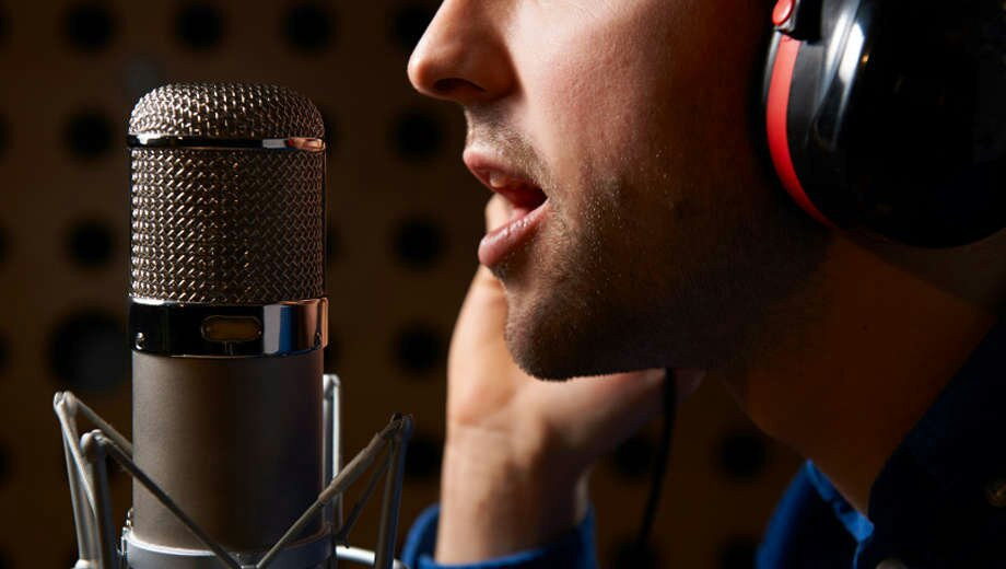 تعليق صوتي مميز أو وثائقي لمقاطعك أو لمتوجاتك