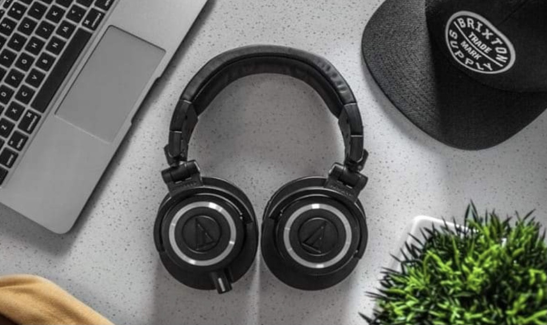 تفريغ ملفات صوتية وتحرير وكتابة مقالات