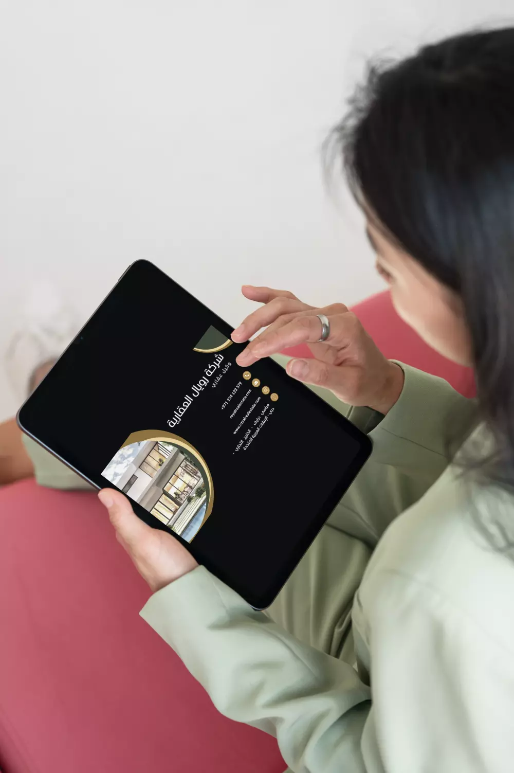 تصميم لوجو/ بيزنس كارد/ بانر/  بوستر/ دعوة/  منيو/  بروشور واحد مقابل 10 دولار وتسليم التصميم بصيغة PNG أو PDF