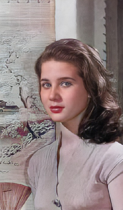 سوف أقوم بتلوين الصور القديمة عدد 1 او 2 صورة