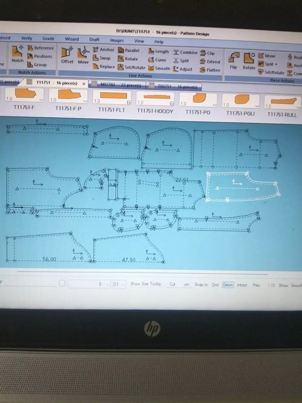 تصميم أنماط للنماذج للازياء(باترونات)