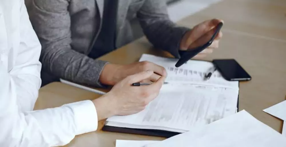 ترجمه و تفريغ التسجيلات الصوتيه