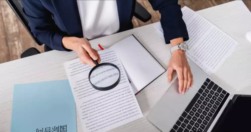 ترجمه و تفريغ التسجيلات الصوتيه